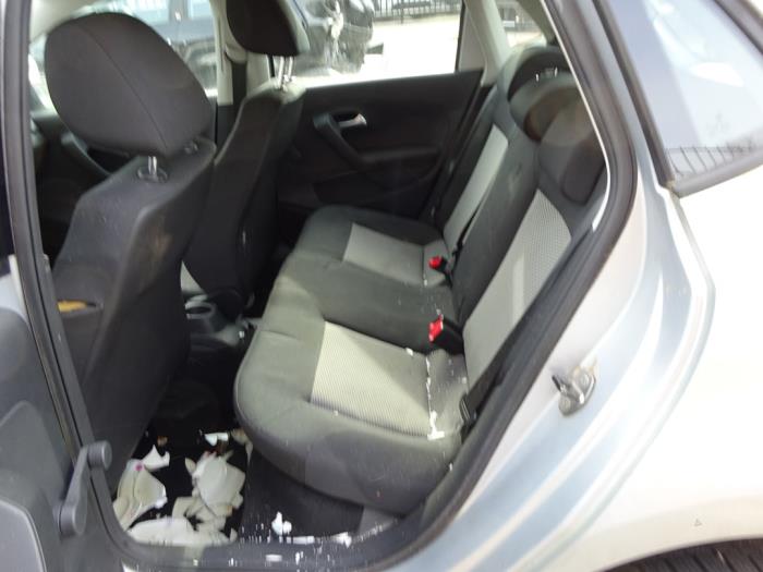 Volkswagen Polo V 1.6 TDI 16V 75 Skrotfordon (2010, GRIJS)