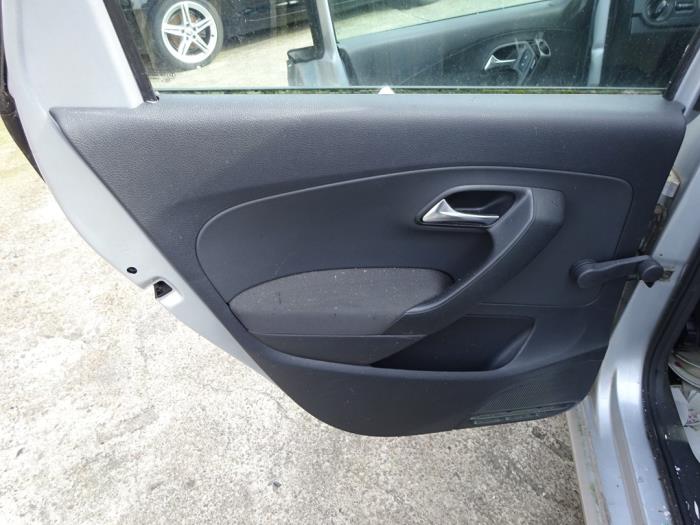 Volkswagen Polo V 1.6 TDI 16V 75 Skrotfordon (2010, GRIJS)