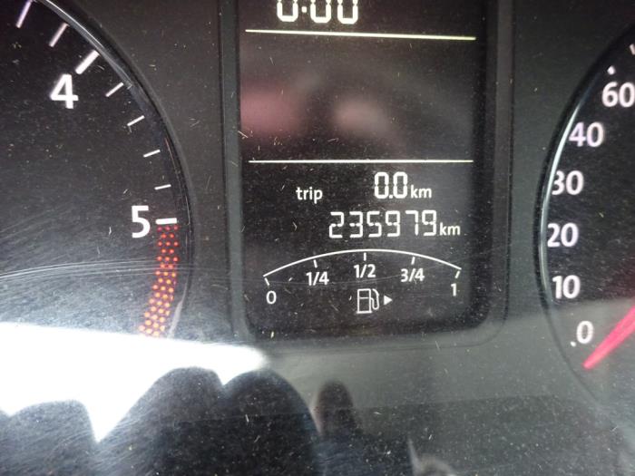 Volkswagen Polo V 1.6 TDI 16V 75 Skrotfordon (2010, GRIJS)