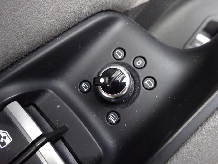 Audi Q7 3.0 TDI V6 24V e-tron plug-in hybrid Skrotfordon (2017, GRIJS)