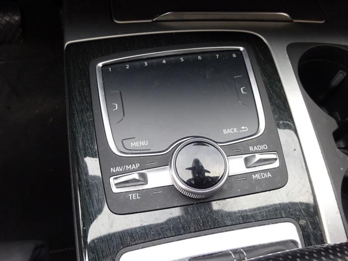 Audi Q7 3.0 TDI V6 24V e-tron plug-in hybrid Skrotfordon (2017, GRIJS)