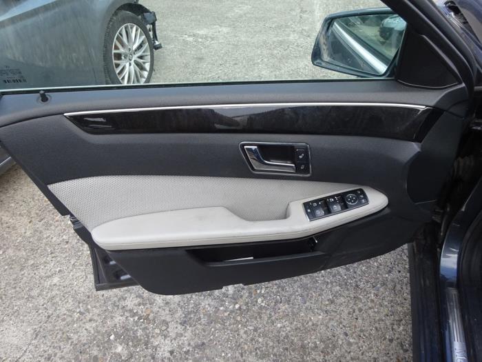 Mercedes E E-200 CDI 16V BlueEfficiency,BlueTEC Sloopvoertuig (2011, Grijs)