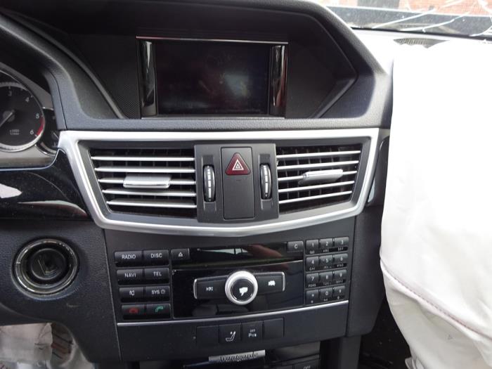 Mercedes E E-200 CDI 16V BlueEfficiency,BlueTEC Sloopvoertuig (2011, Grijs)