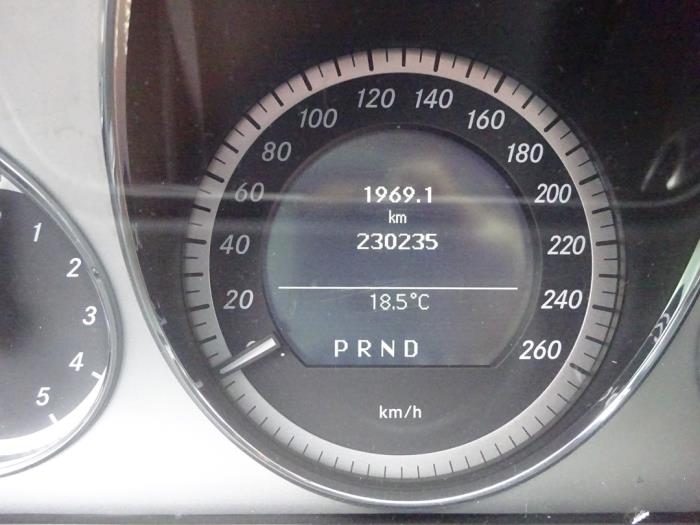 Mercedes E E-200 CDI 16V BlueEfficiency,BlueTEC Sloopvoertuig (2011, Grijs)