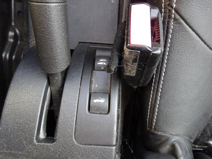 Peugeot 207 CC 1.6 16V Sloopvoertuig (2011, Zwart)