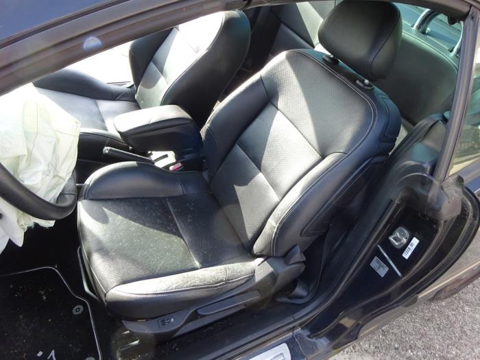 Peugeot 207 CC 1.6 16V Sloopvoertuig (2011, Zwart)