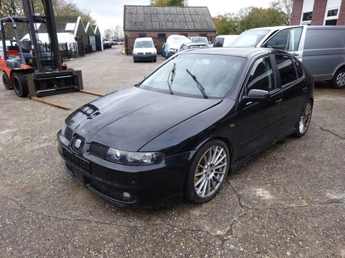 Seat Leon 1.8 20V Turbo Sloopvoertuig (2003, Zwart)