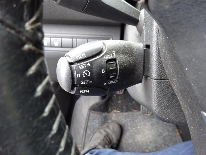 Peugeot 308 SW 1.6 BlueHDi 120 Skrotfordon (2014, GRIJS)