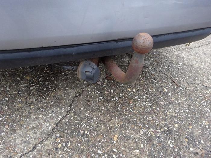 Peugeot 308 SW 1.6 BlueHDi 120 Skrotfordon (2014, GRIJS)