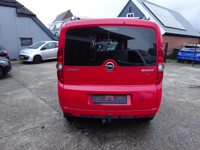 Opel Combo 1.3 CDTI 16V ecoFlex Skrotfordon (2013, ROOD)