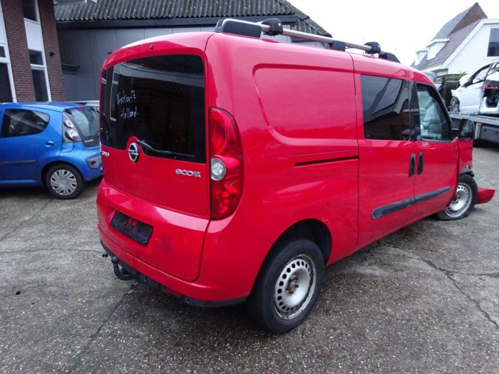 Opel Combo 1.3 CDTI 16V ecoFlex Skrotfordon (2013, ROOD)