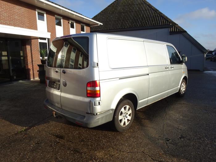 Volkswagen Transporter T5 2.5 TDi Skrotfordon (2008, GRIJS)