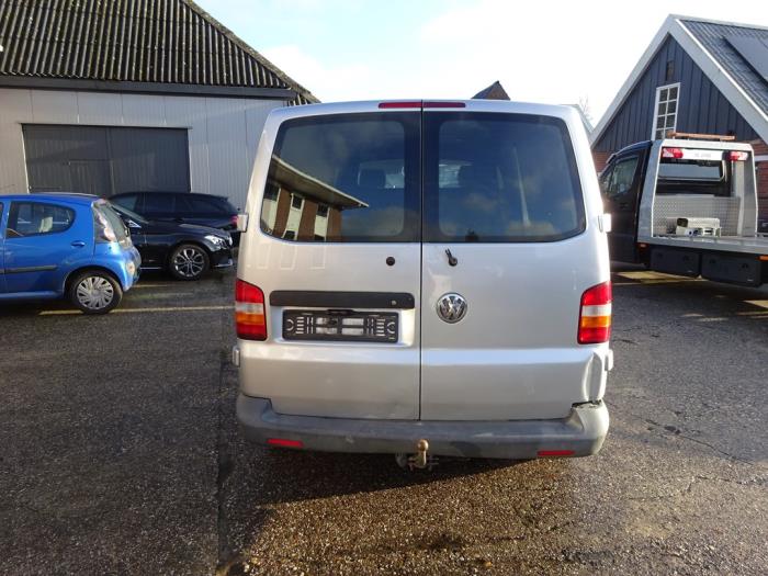 Volkswagen Transporter T5 2.5 TDi Skrotfordon (2008, GRIJS)