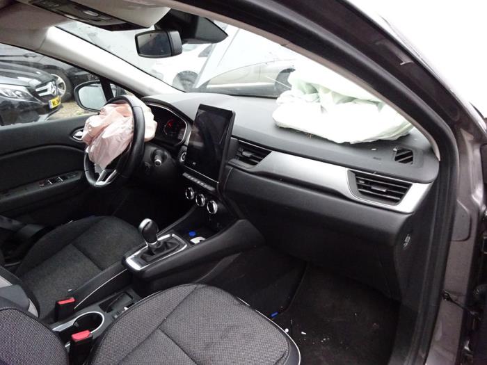 Renault Captur II 1.3 TCE 130 16V Skrotfordon (2020, GRIJS)