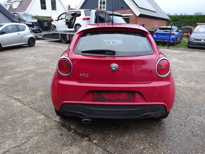 Alfa Romeo MiTo 1.3 JTDm 16V Eco Skrotfordon (2011, ROOD)