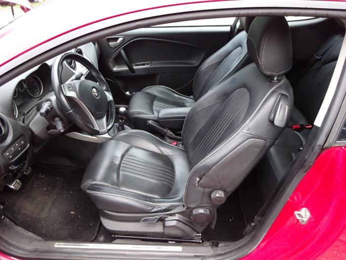 Alfa Romeo MiTo 1.3 JTDm 16V Eco Skrotfordon (2011, ROOD)