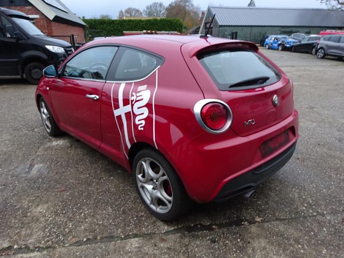Alfa Romeo MiTo 1.3 JTDm 16V Eco Skrotfordon (2011, ROOD)