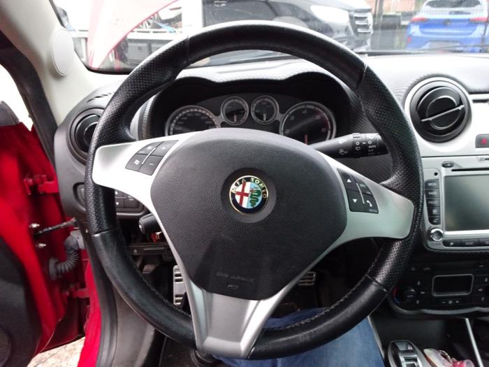 Alfa Romeo MiTo 1.3 JTDm 16V Eco Skrotfordon (2011, ROOD)