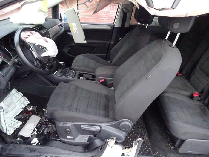 Volkswagen Touran 2.0 TDI 150 Skrotfordon (2022, WIT)