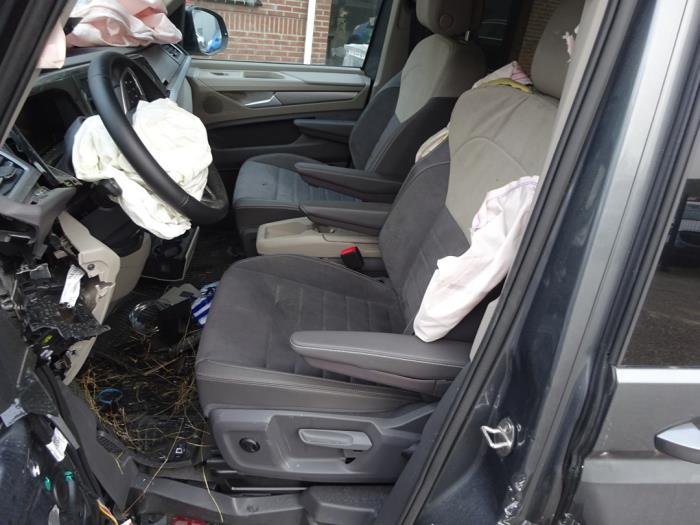 Volkswagen Multivan T7 Sloopvoertuig (2025, Grijs)