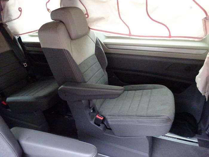 Volkswagen Multivan T7 Sloopvoertuig (2025, Grijs)