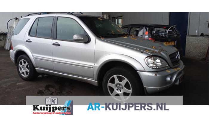Mercedes ML I 320 3.2 V6 18V Autom. Sloopvoertuig (2002, Grijs)