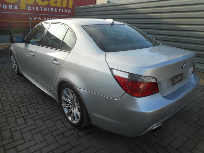 BMW 5 serie 525d 24V Skrotfordon (2005, ZILVERGRIJS)