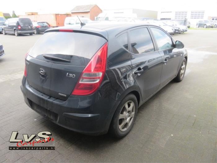 Hyundai i30 1.6 CRDi 16V VGT HP Sloopvoertuig (2008, Zwart)