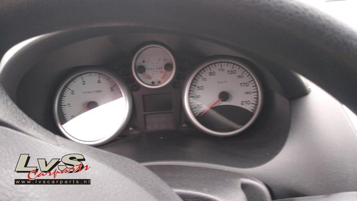 Peugeot 206+ 1.4 XS Sloopvoertuig (2010, Metallic, Zwart)