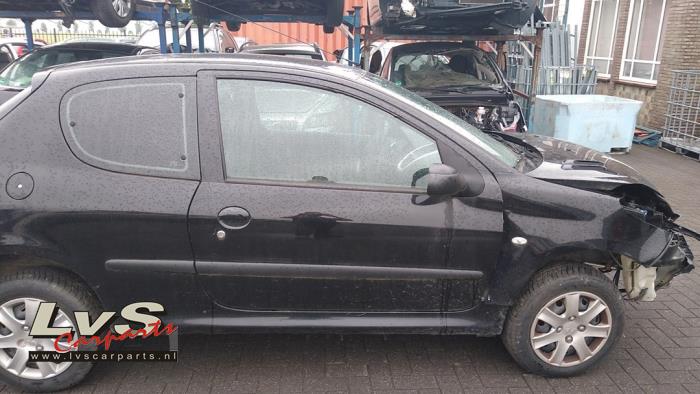 Peugeot 206+ 1.4 XS Sloopvoertuig (2010, Metallic, Zwart)