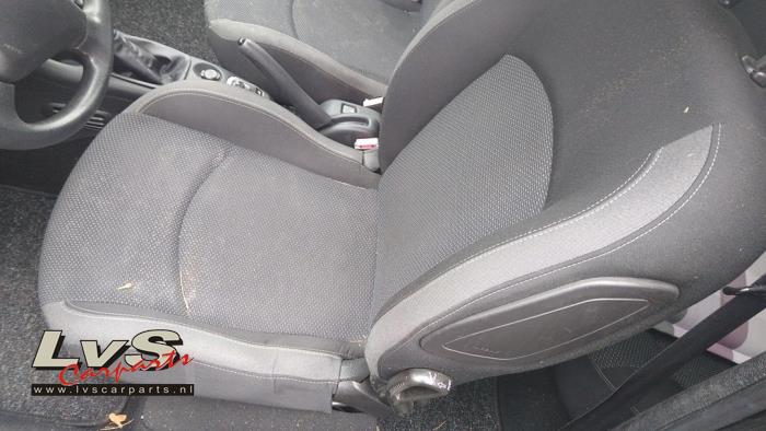 Peugeot 206+ 1.4 XS Sloopvoertuig (2010, Metallic, Zwart)