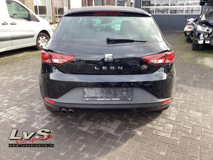 Seat Leon 1.4 TSI ACT 16V Samochód złomowany (2017, Czarny)