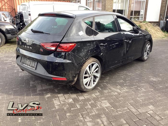 Seat Leon 1.4 TSI ACT 16V Samochód złomowany (2017, Czarny)