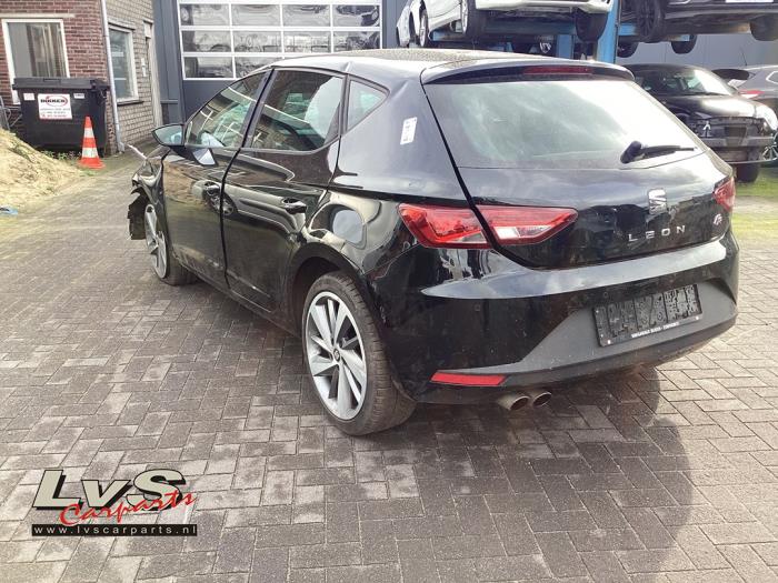 Seat Leon 1.4 TSI ACT 16V Samochód złomowany (2017, Czarny)