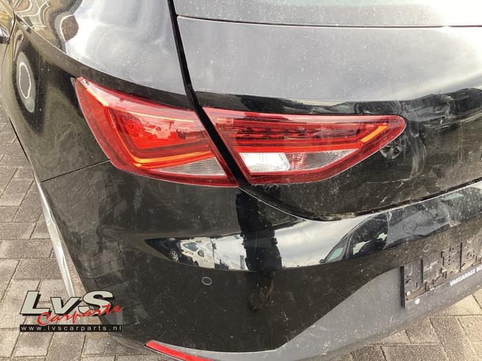 Seat Leon 1.4 TSI ACT 16V Samochód złomowany (2017, Czarny)