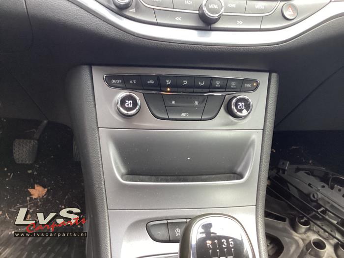 Opel Astra K Sports Tourer 1.6 CDTI 110 16V Sloopvoertuig (2016, Grijs)