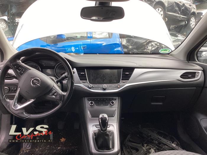 Opel Astra K Sports Tourer 1.6 CDTI 110 16V Sloopvoertuig (2016, Grijs)