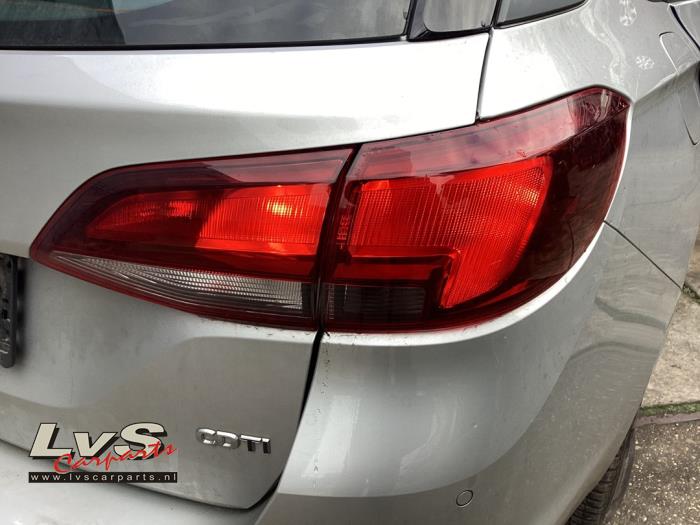 Opel Astra K Sports Tourer 1.6 CDTI 110 16V Sloopvoertuig (2016, Grijs)