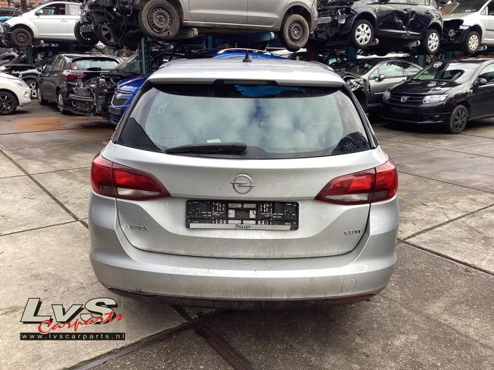 Opel Astra K Sports Tourer 1.6 CDTI 110 16V Sloopvoertuig (2016, Grijs)