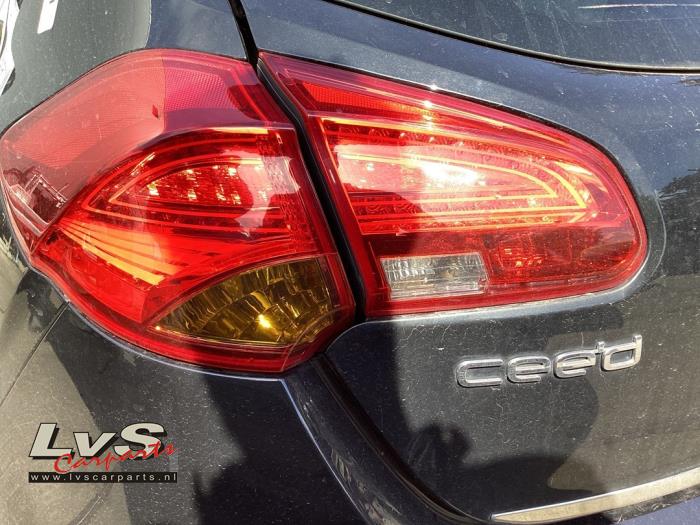 Kia Cee'd 1.6 GDI 16V Sloopvoertuig (2014, Zwart)