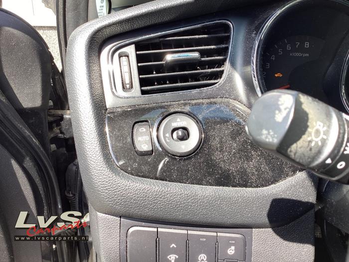 Kia Cee'd 1.6 GDI 16V Sloopvoertuig (2014, Zwart)