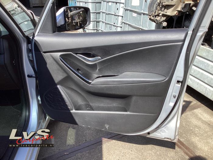 Hyundai iX20 1.4i 16V Sloopvoertuig (2011, Zilvergrijs)