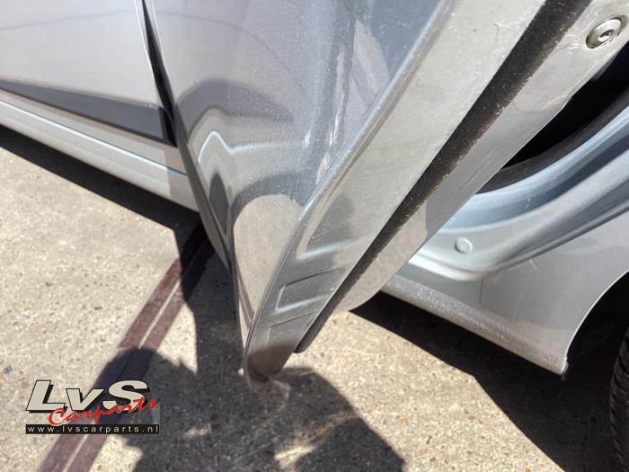 Hyundai iX20 1.4i 16V Sloopvoertuig (2011, Zilvergrijs)