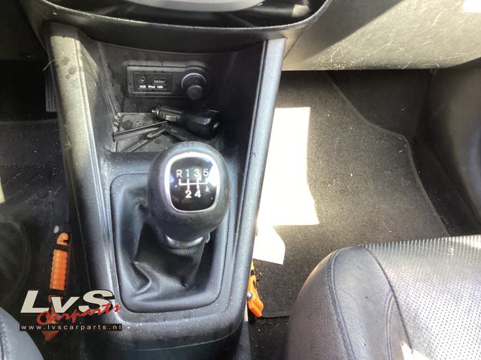 Hyundai iX20 1.4i 16V Sloopvoertuig (2011, Zilvergrijs)