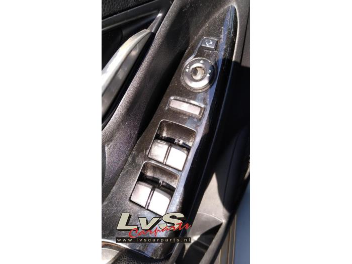 Hyundai iX20 1.4i 16V Sloopvoertuig (2011, Zilvergrijs)