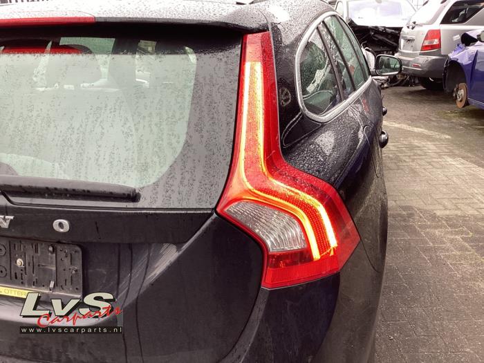 Volvo V60 I 2.4 D6 20V Plug-in Hybrid AWD Sloopvoertuig (2013, Zwart)