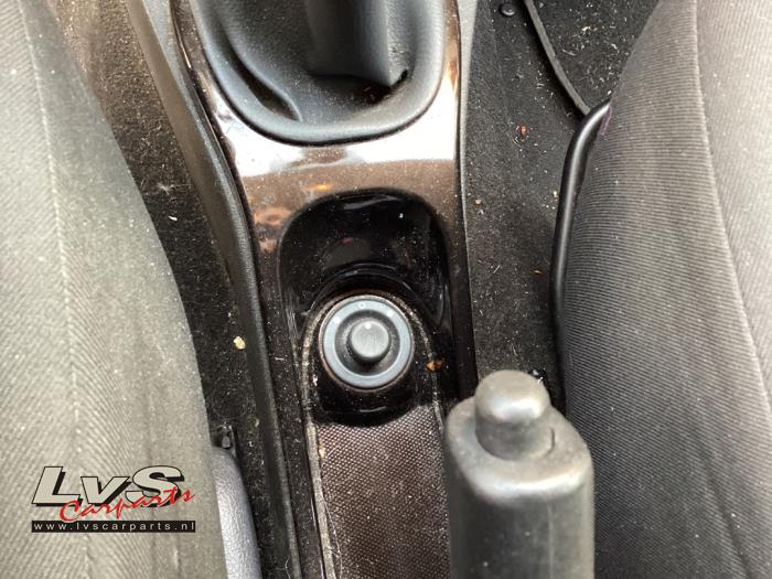 Dacia Duster 1.5 dCi Sloopvoertuig (2011, Blauw)