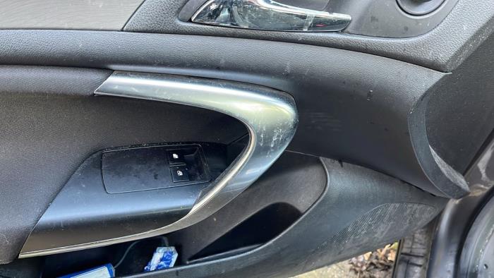 Opel Insignia Sports Tourer 2.0 CDTI 16V 160 Ecotec Skrotfordon (2010, TECHNICAL GREY METALLIC)