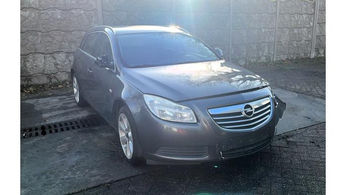 Opel Insignia Sports Tourer 2.0 CDTI 16V 160 Ecotec Skrotfordon (2010, TECHNICAL GREY METALLIC)