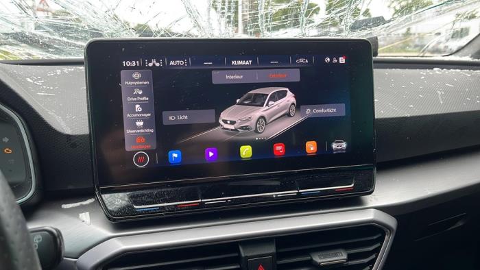 Seat Leon 1.4 TSI e-HYBRID 204 16V Samochód złomowany (2020, Metalik, Czarny)